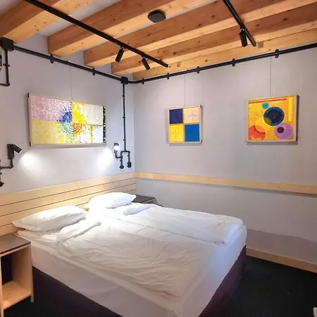 Art 158 Hotel 3*